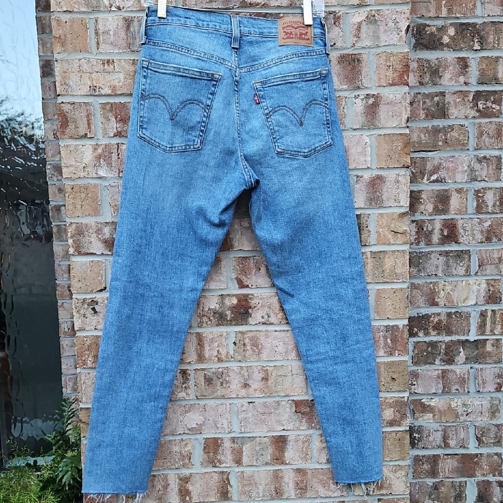 Levi's Distressed Button Up Light Blue Straight Leg Jeans Sz 28